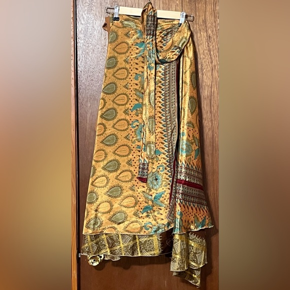 Darn Good Yarn Dresses & Skirts - Woman’s size 14-32 Reversible Upcycled Sari Wrap Skirt in Tea / Neutral tones